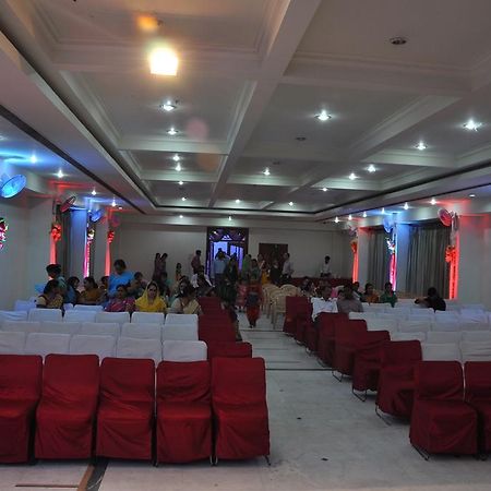 Hotel Sita Manor Gwalior Buitenkant foto