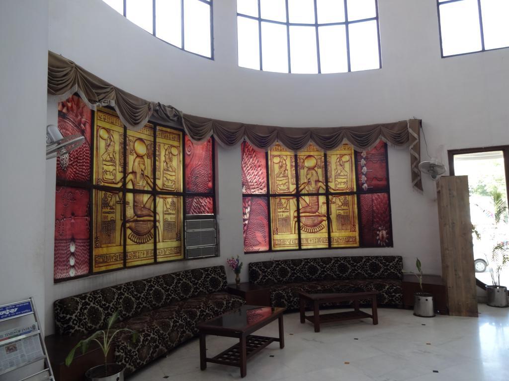 Hotel Sita Manor Gwalior Buitenkant foto