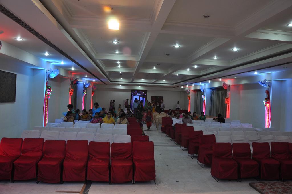 Hotel Sita Manor Gwalior Buitenkant foto
