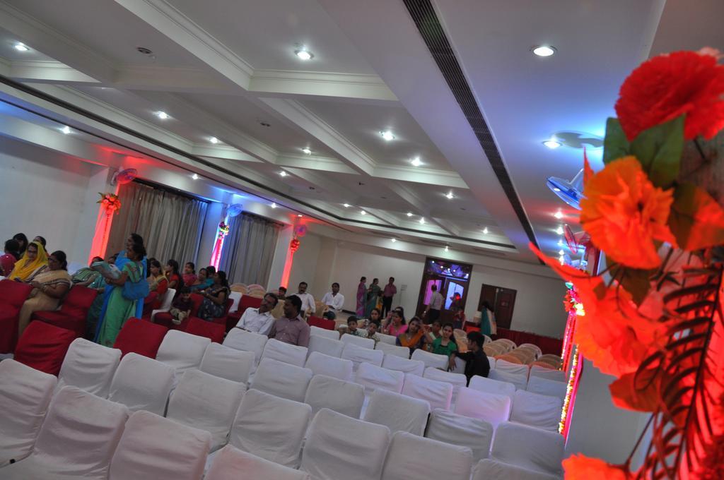 Hotel Sita Manor Gwalior Buitenkant foto