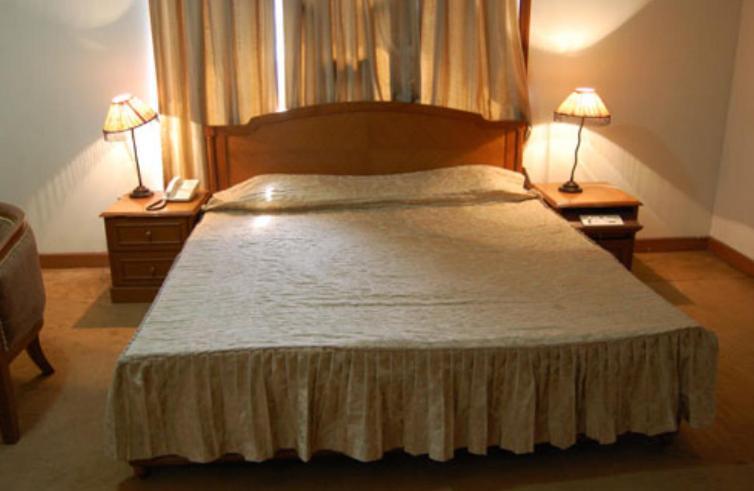 Hotel Sita Manor Gwalior Kamer foto