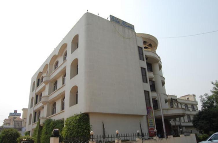 Hotel Sita Manor Gwalior Buitenkant foto