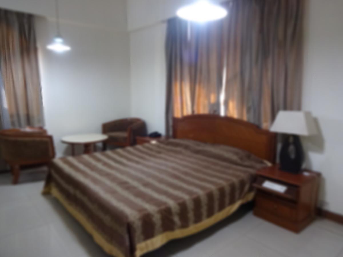 Hotel Sita Manor Gwalior Kamer foto