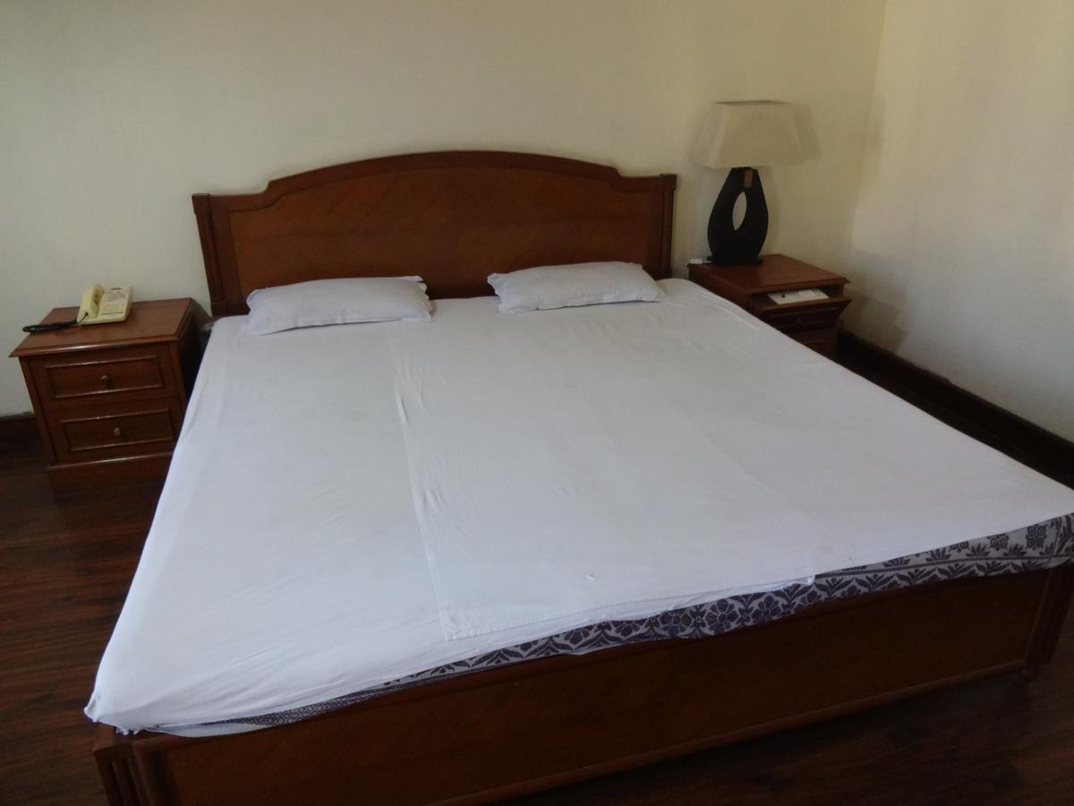Hotel Sita Manor Gwalior Kamer foto