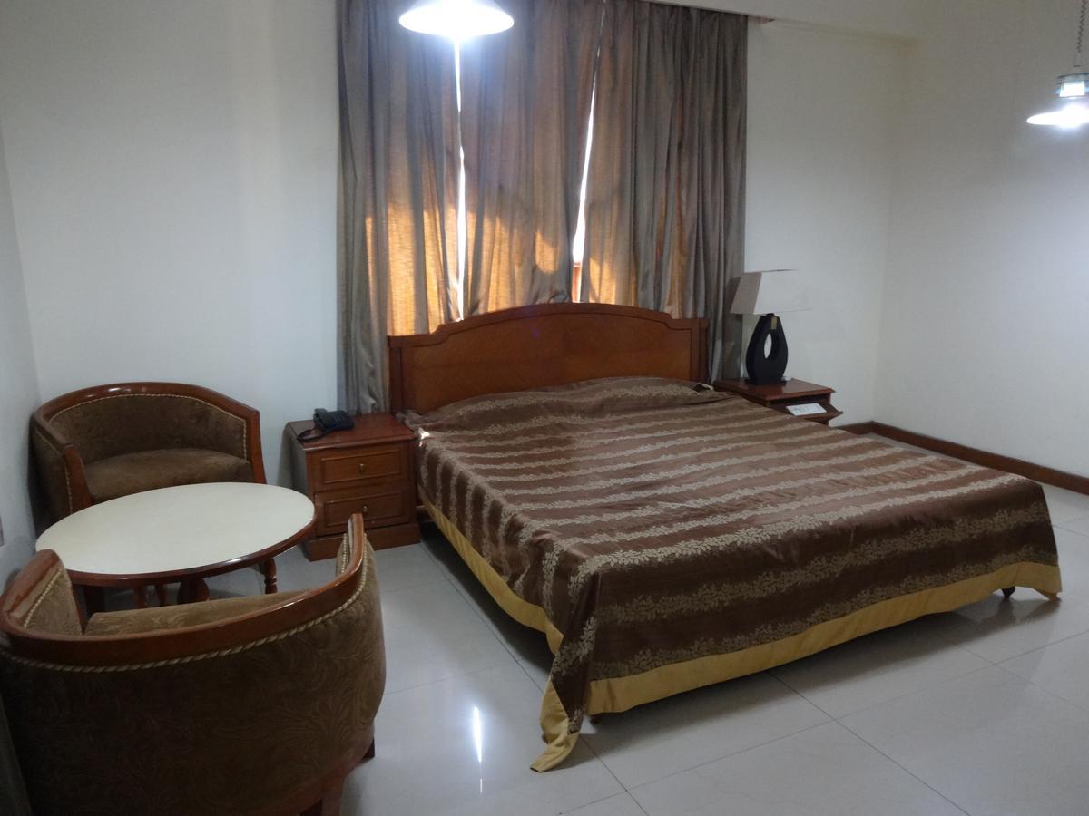 Hotel Sita Manor Gwalior Kamer foto